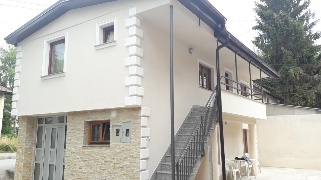 Apartmani Abbazia Баня-Лука Екстер'єр фото